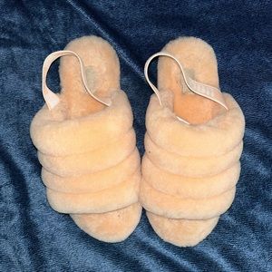 only worn twice! super cute and comfy and loved the color but wasn’t my style